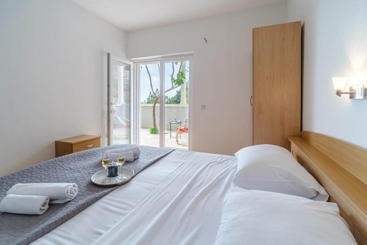 Rooms Plaza Divuje Murvica  Buitenkant foto